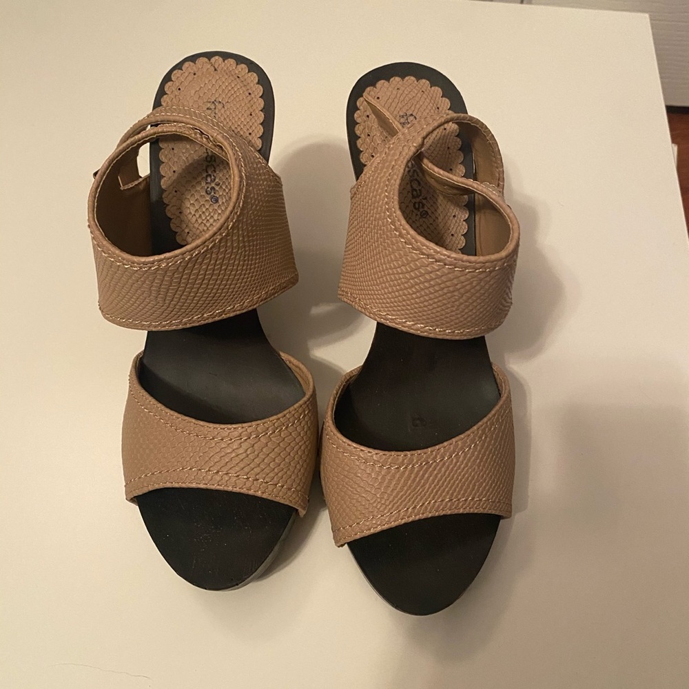 Wooden Heels FRANCESCA’S